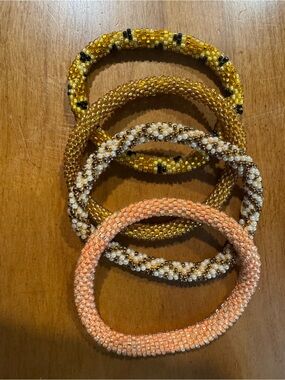 LILY AND LAURA Beaded Bracelet Set - Yellow, Peach, Cream, Gold